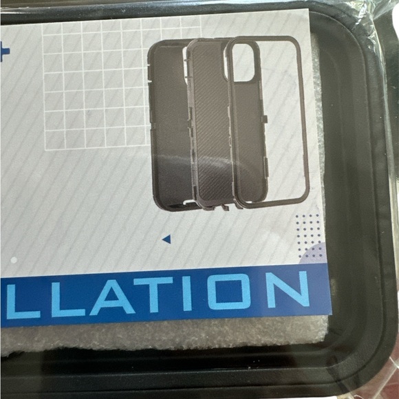 1 Defender & 1 Silicone iPhone 15 Pro Max Case
Both Cases are New - Picture 3 of 3